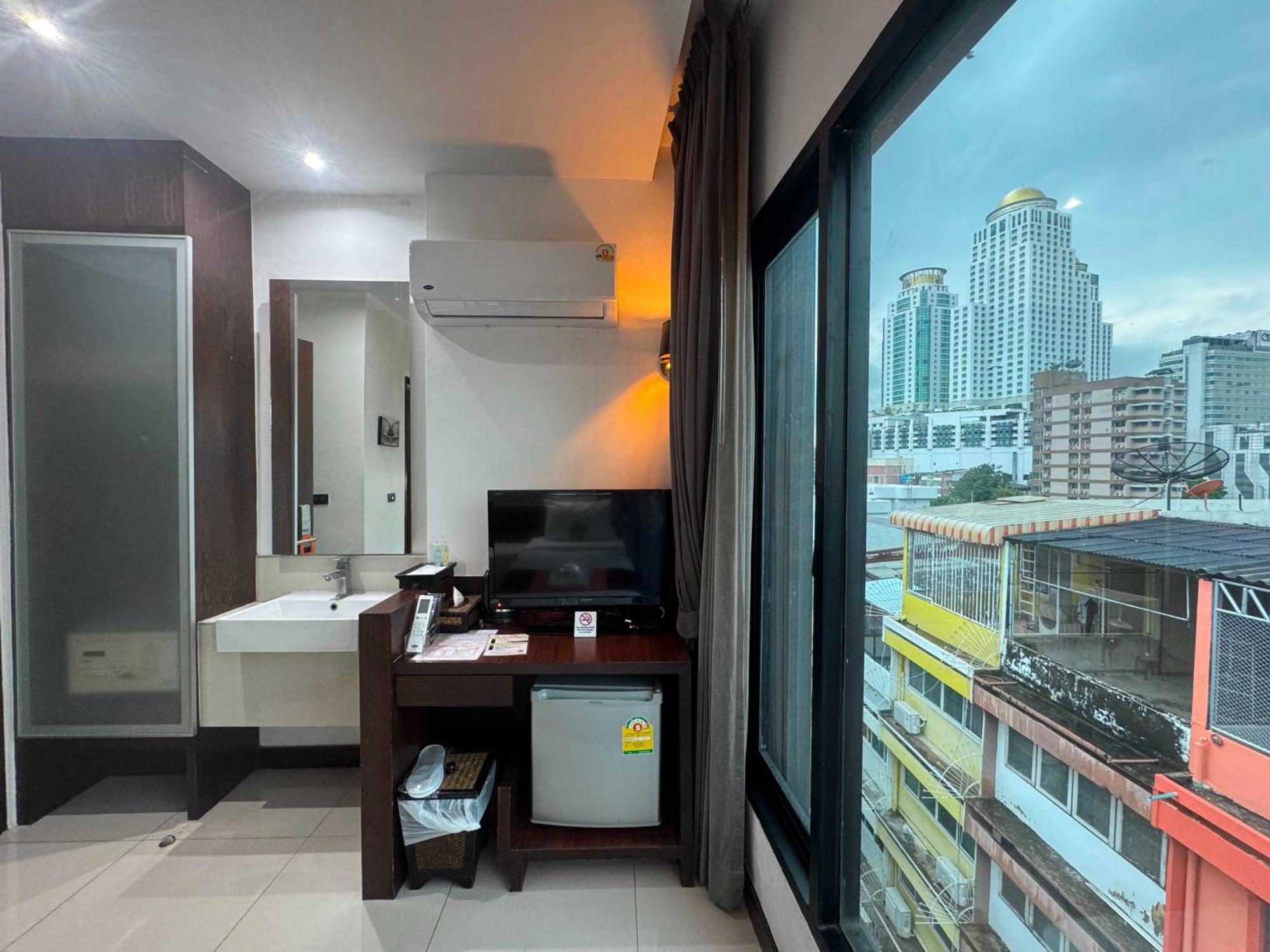 Deluxe Single Room