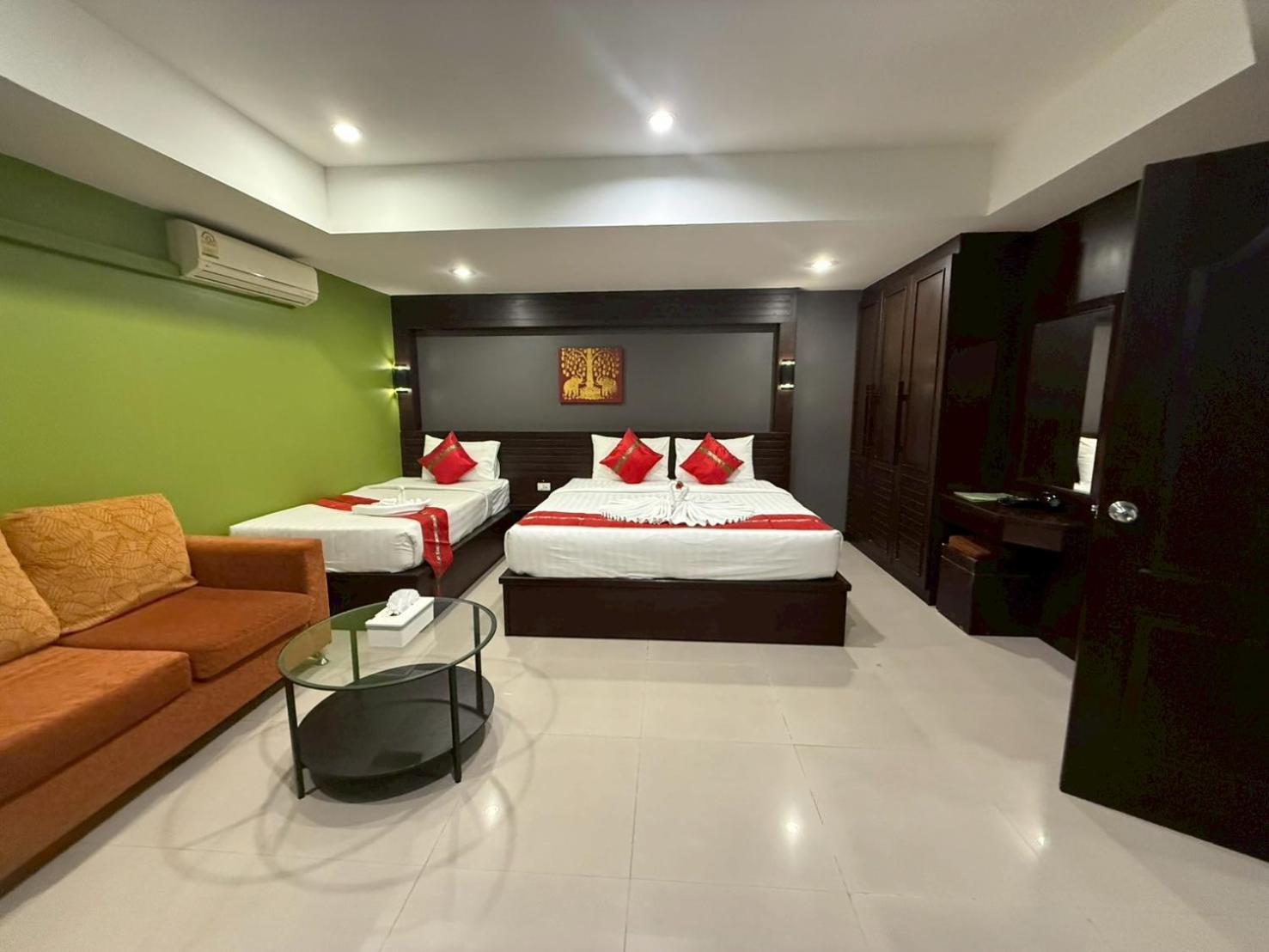 Deluxe Triple Room,1742682388:JPEG