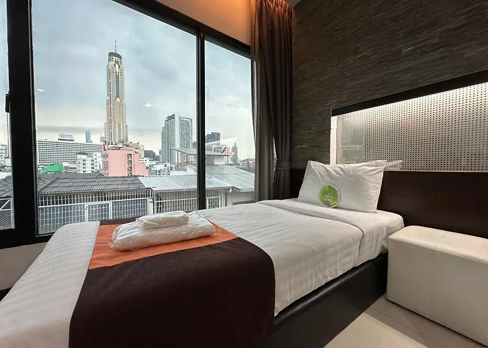 Collection O The Bangkok Airport Link Suite