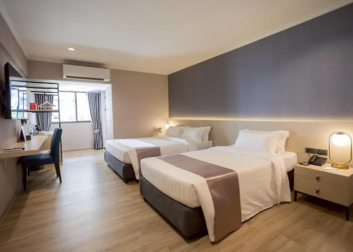 Luxury hotel only: S.D. Avenue Hotel