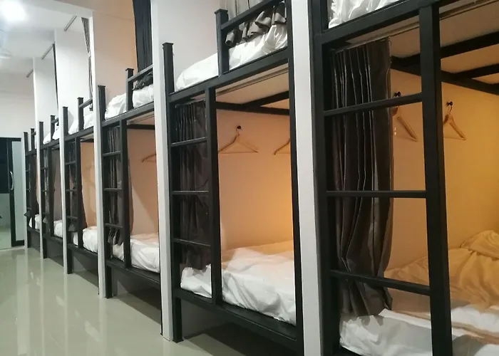 Hostel: Backpack Station