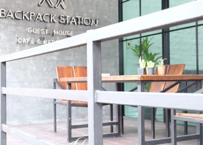 Hostel: Backpack Station