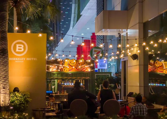 Motel: The Berkeley Hotel Pratunam